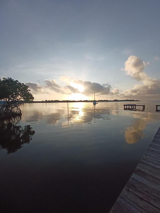 The Sea Glass Inn Placencia Εξωτερικό φωτογραφία