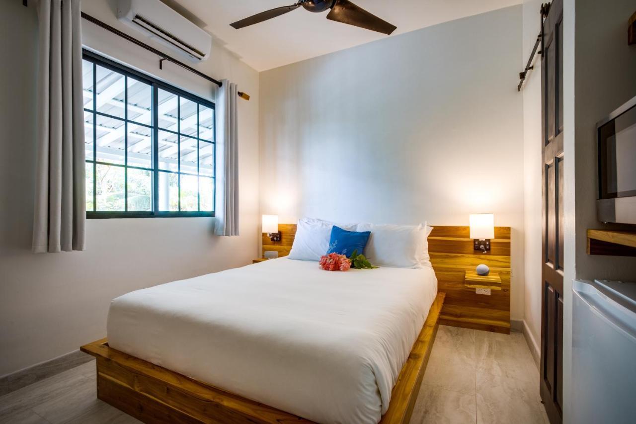 The Sea Glass Inn Placencia Εξωτερικό φωτογραφία